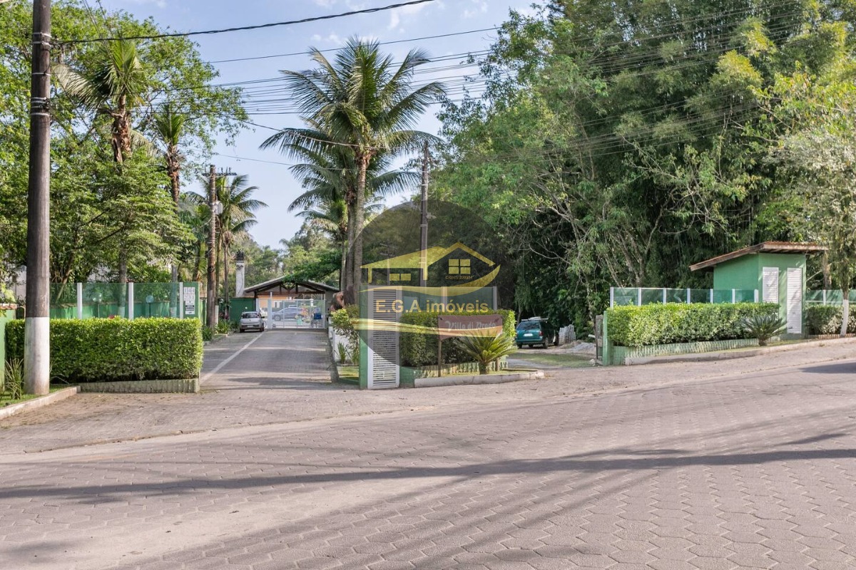 Casa na Praia de Juquehy em condomínio