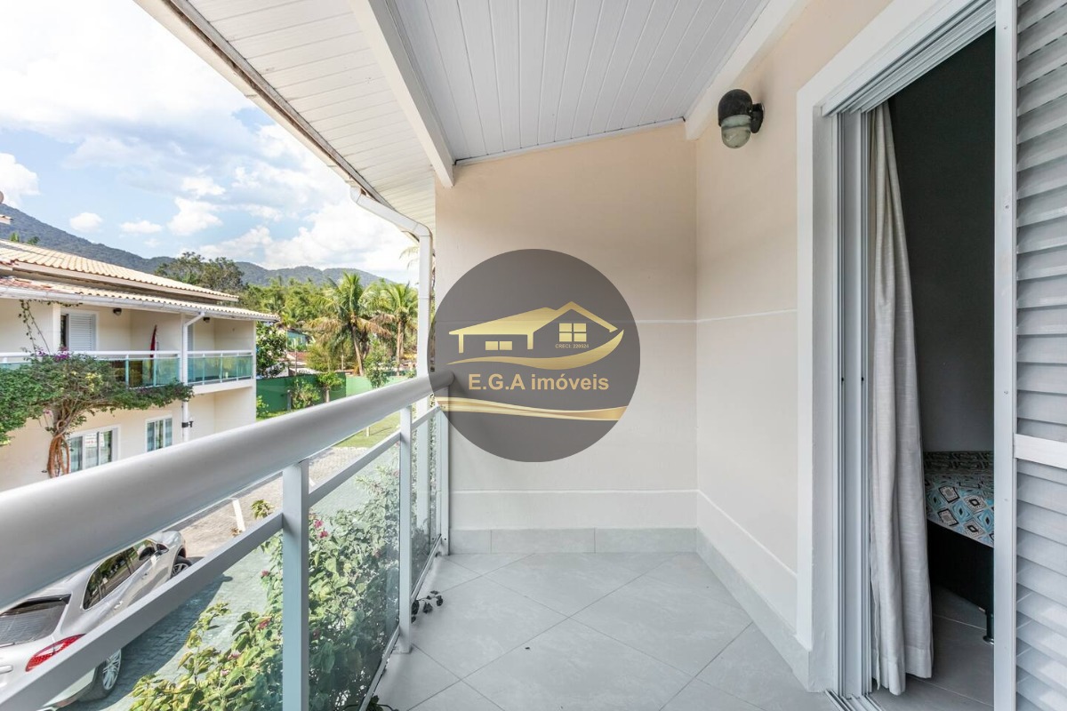 Casa na Praia de Juquehy em condomínio