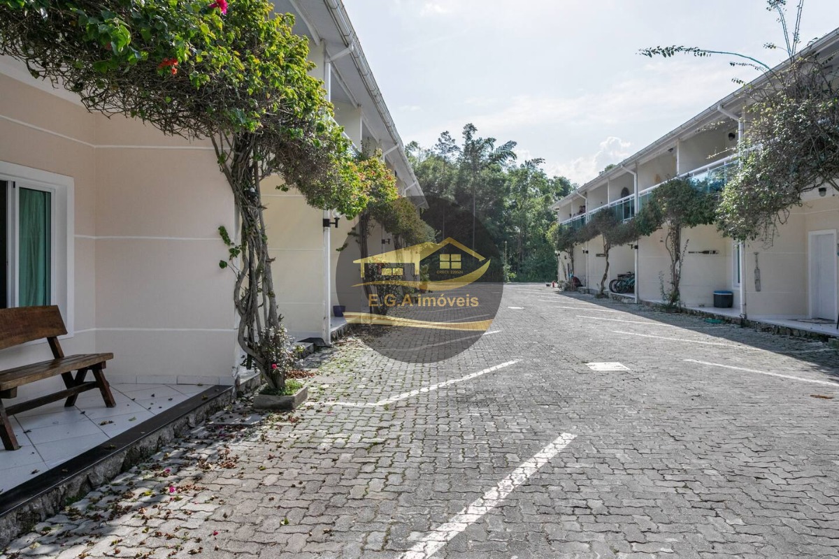Casa na Praia de Juquehy em condomínio