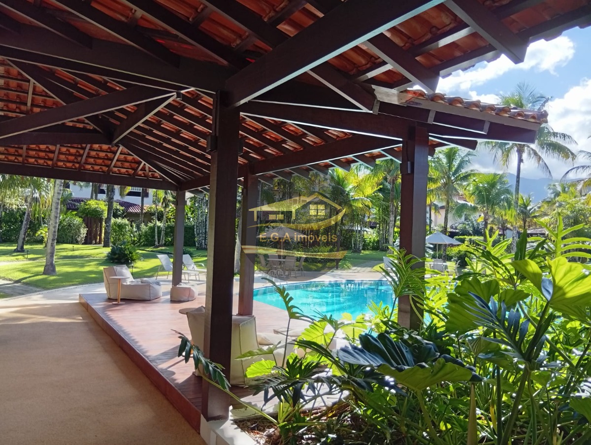 Casa Praia da Baleia 100 metros da praia oportunidade.
