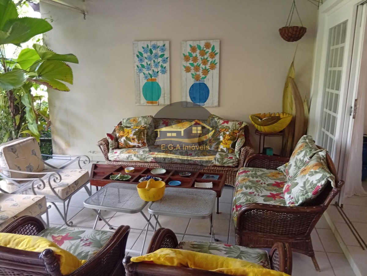 Casa Praia da Baleia 100 metros da praia oportunidade.