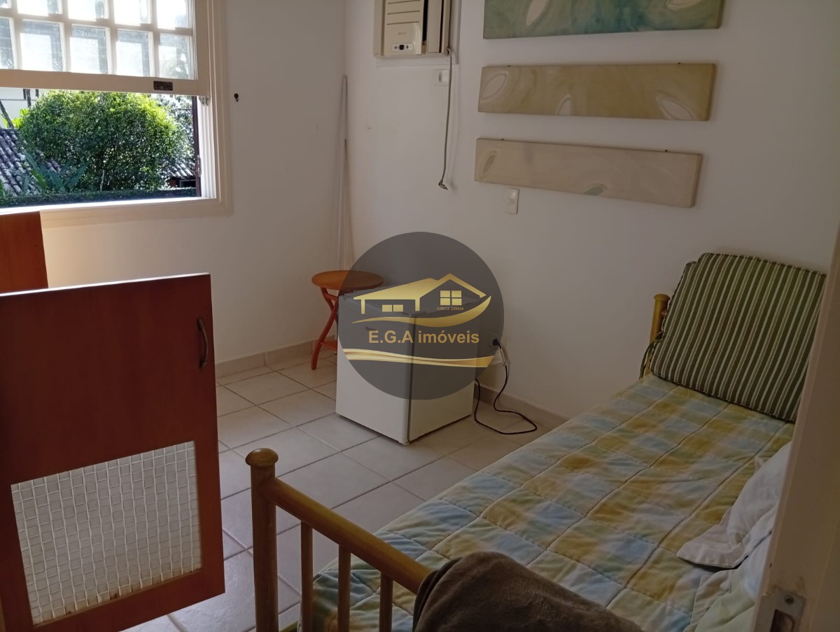 Casa Praia da Baleia 100 metros da praia oportunidade.