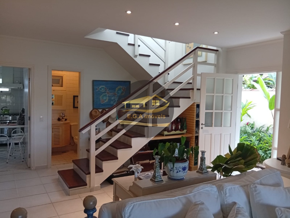 Casa Praia da Baleia 100 metros da praia oportunidade.
