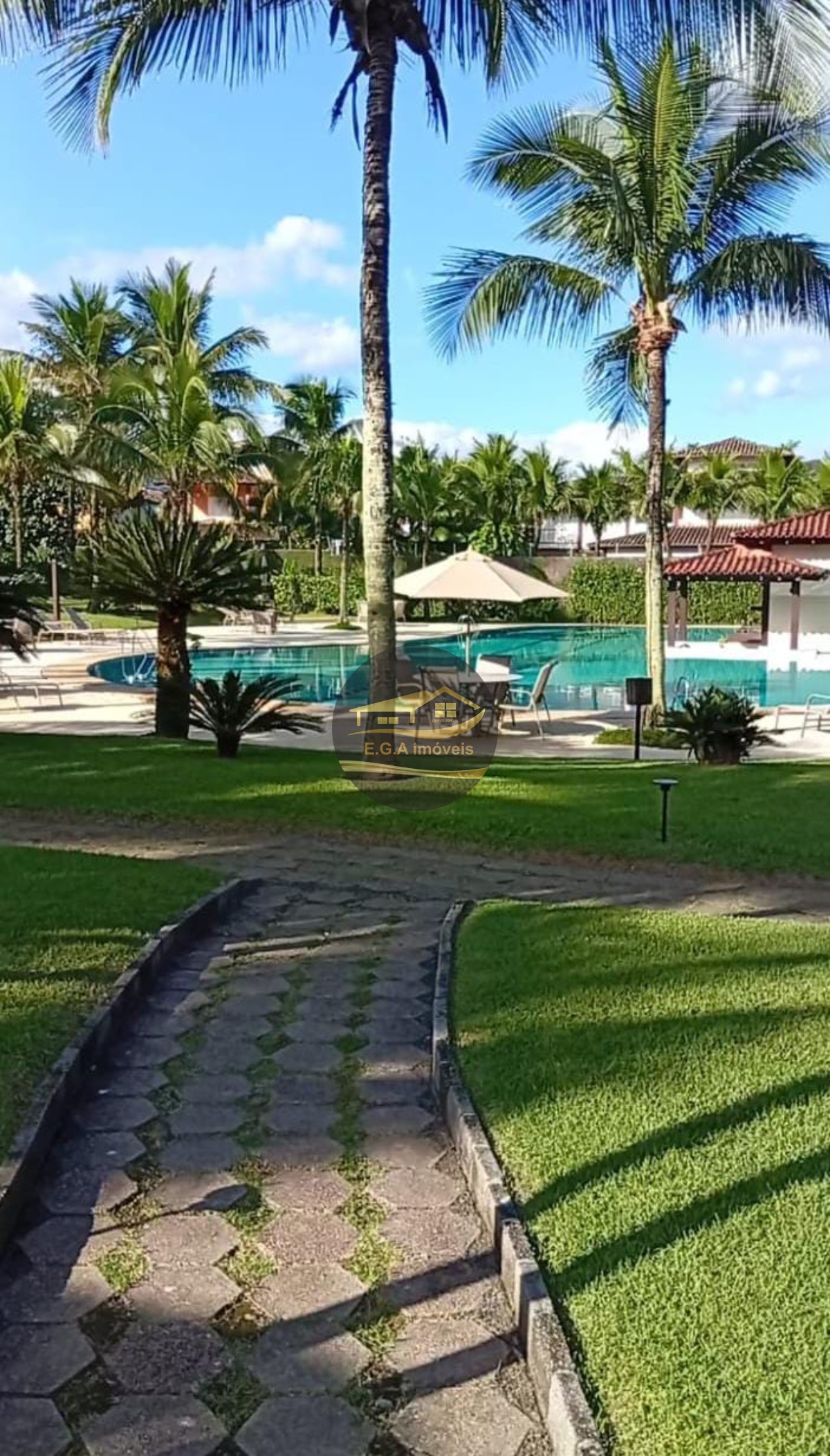 Casa Praia da Baleia 100 metros da praia oportunidade.