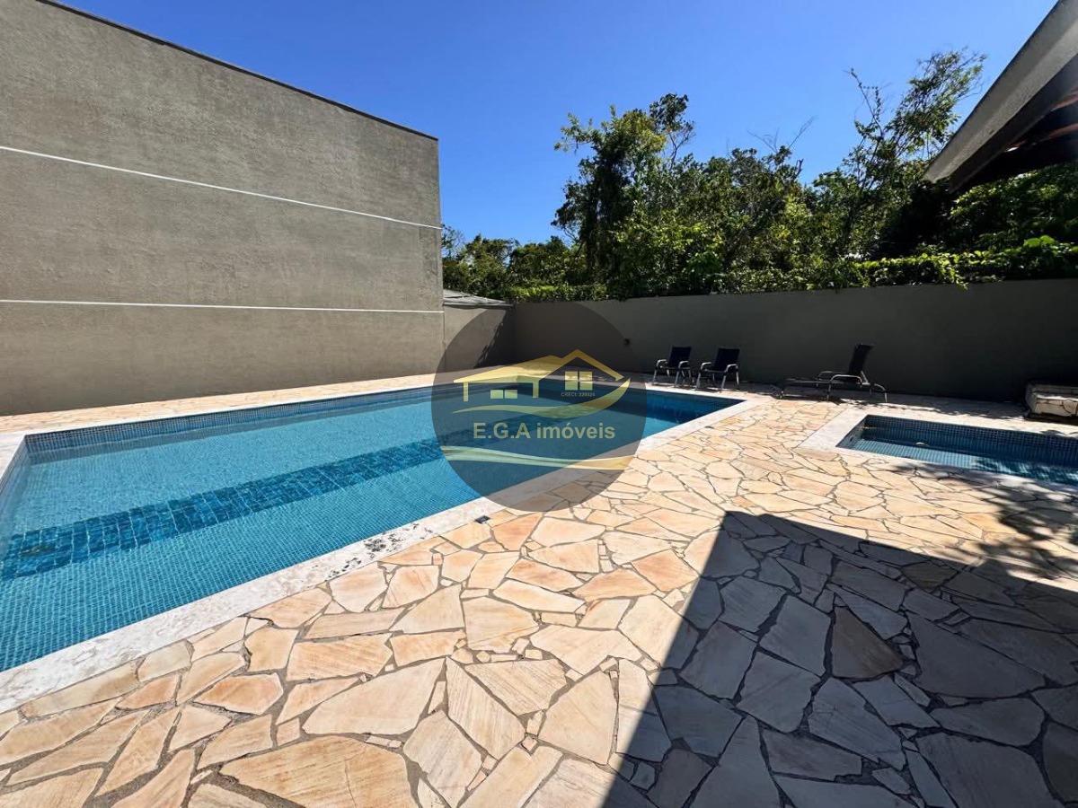 Casa na praia de Boiçucanga