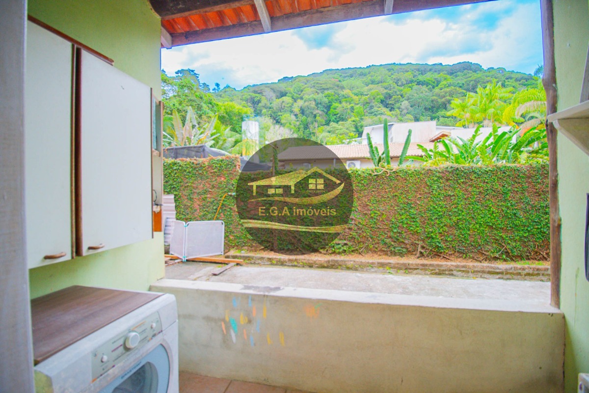 Casa na Praia Juquehy á 750 da água