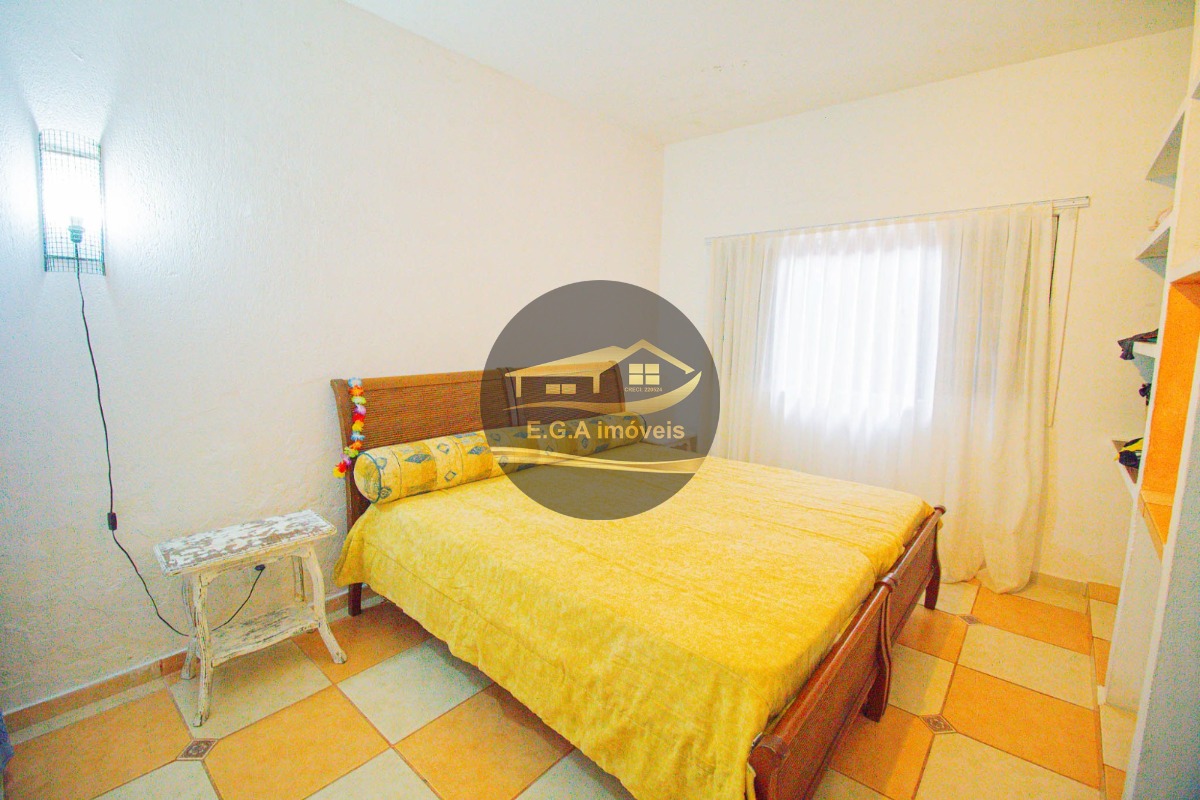 Casa na Praia Juquehy á 750 da água