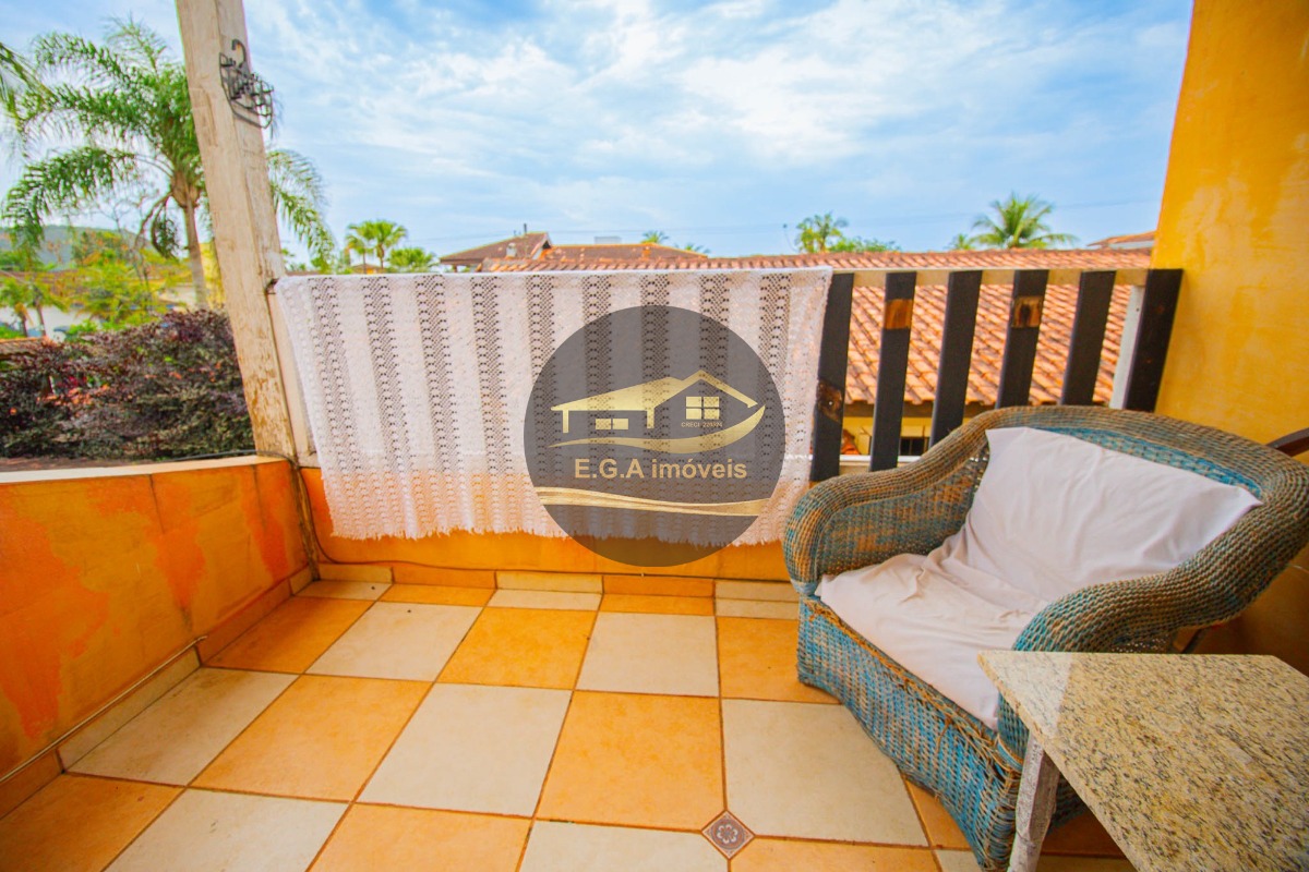 Casa na Praia Juquehy á 750 da água