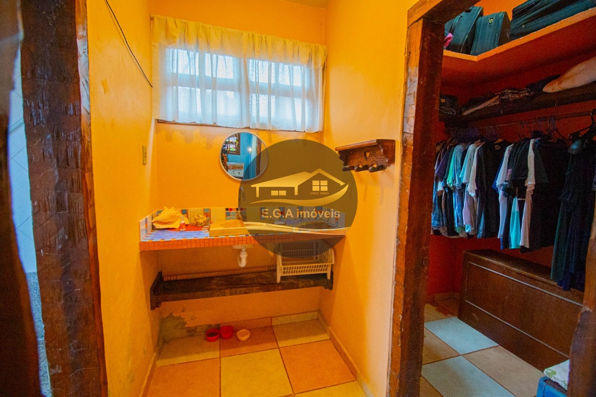 Casa na Praia Juquehy á 750 da água