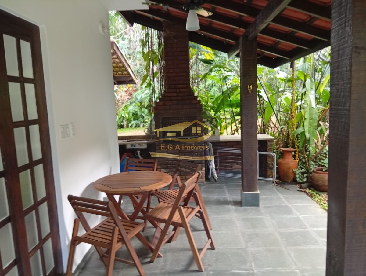 Casa na Praia de Boiçucanga frente ao mar