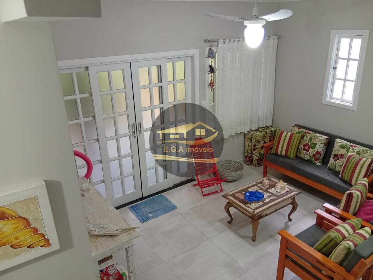 Casa na Praia de Boiçucanga frente ao mar