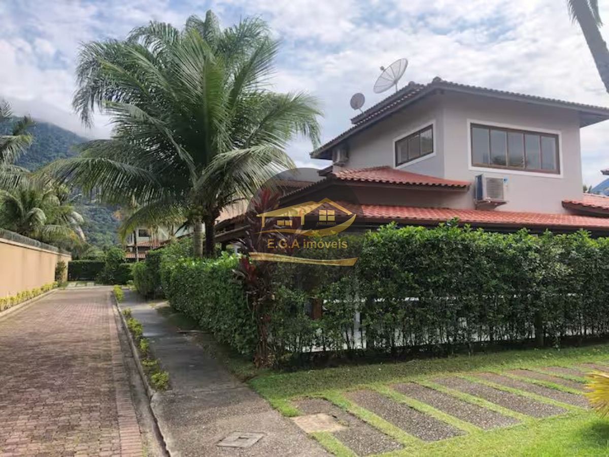 Casa em Condomínio na Praia de Maresias 200mts do Mar