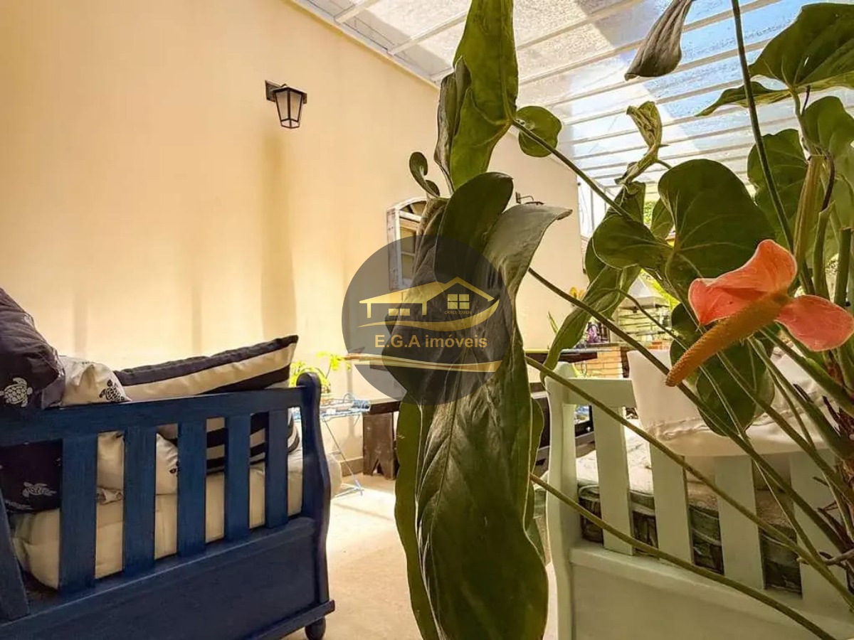 Casa em Condomínio 250 mts praia apé