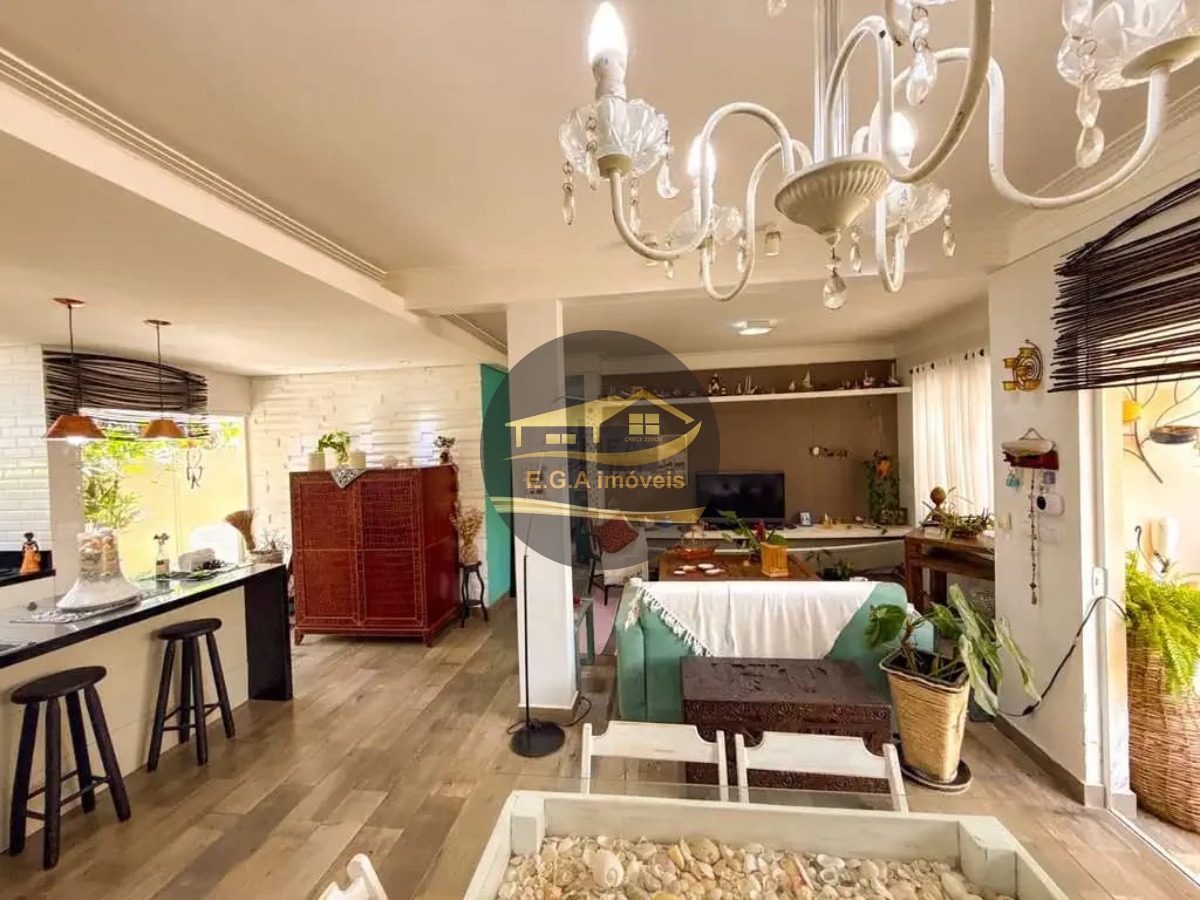 Casa em Condomínio 250 mts praia apé