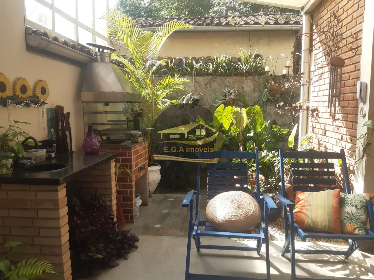 Casa em Condomínio 250 mts praia apé