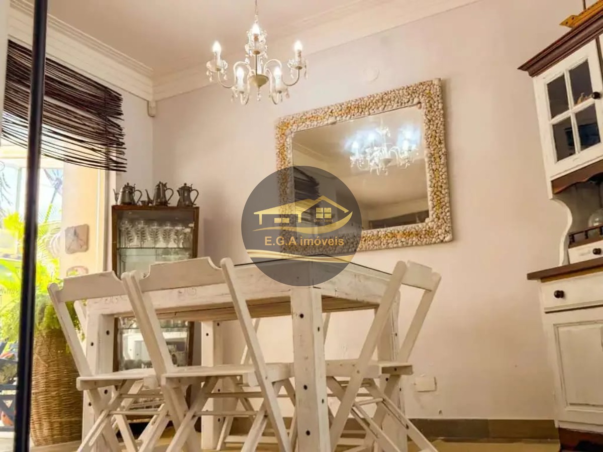 Casa em Condomínio 250 mts praia apé