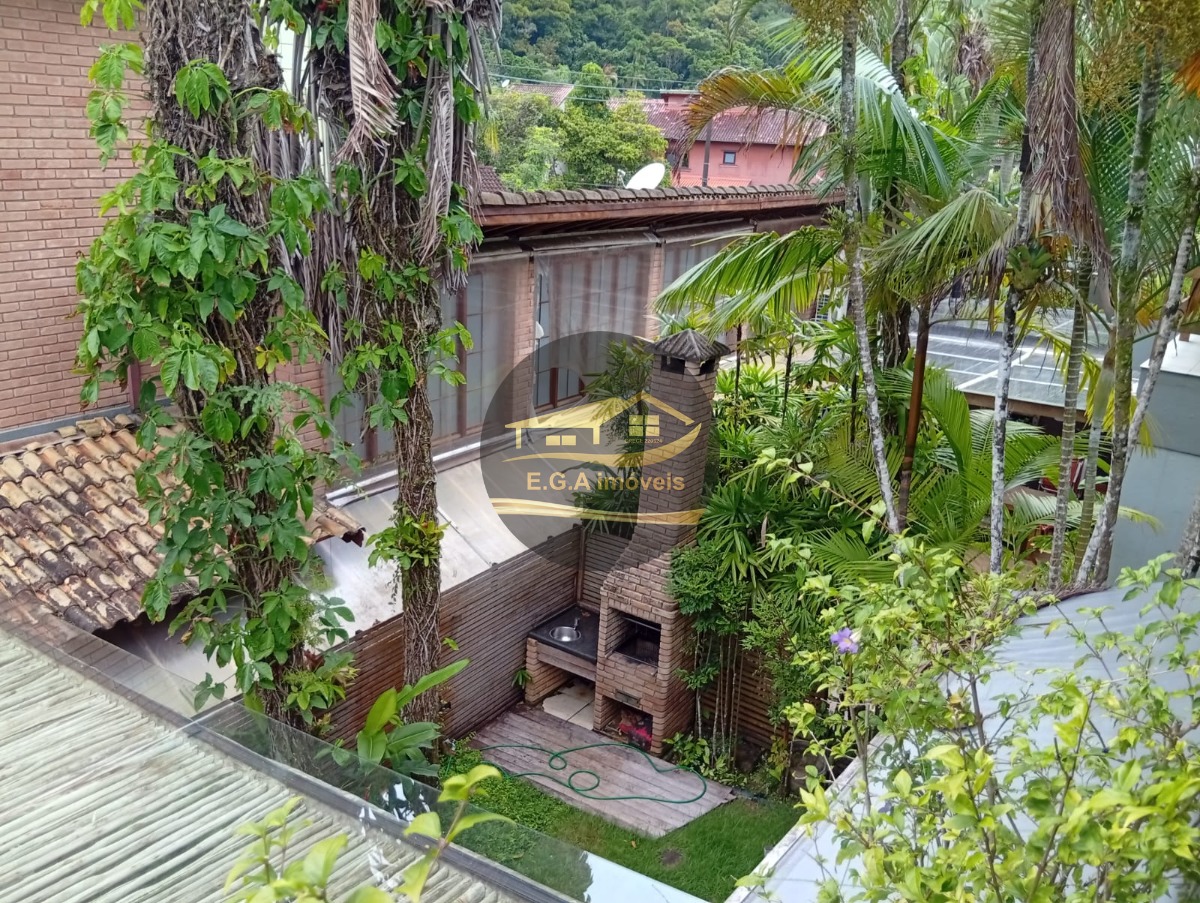 Casa em Condomínio Praia do Engenho á 30 mt praia