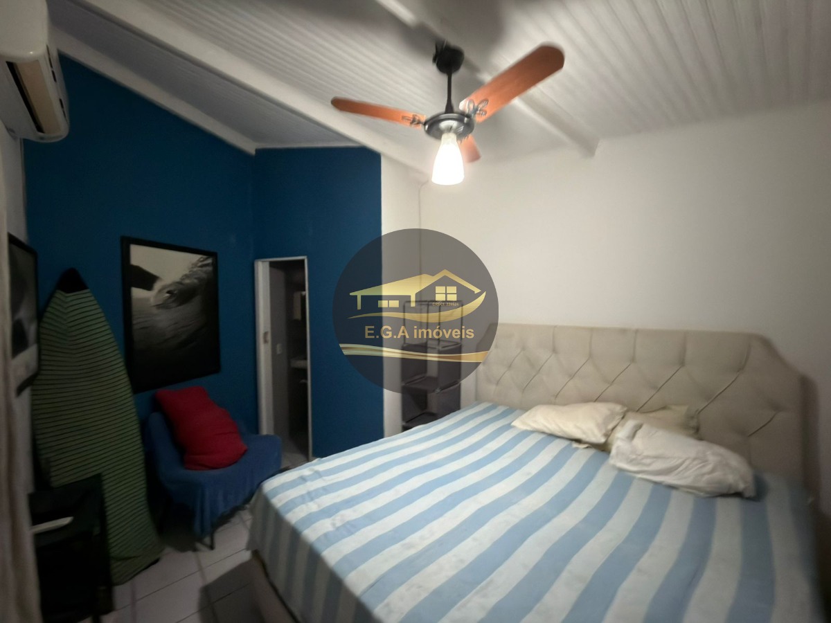 Casa na praia de Boiçucanga centralizada perto de tudo