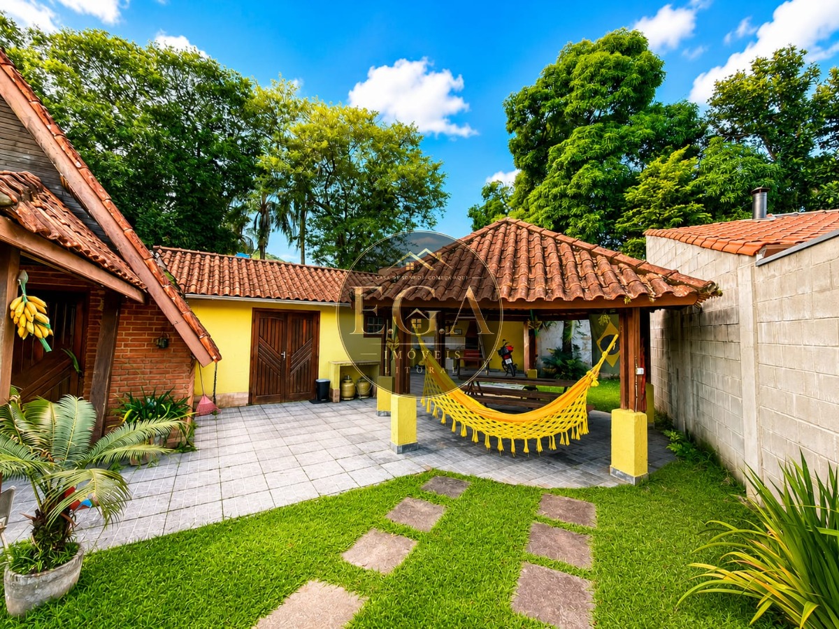 Casa na praia de boiçucanga centralizada perto de tudo - foto 1