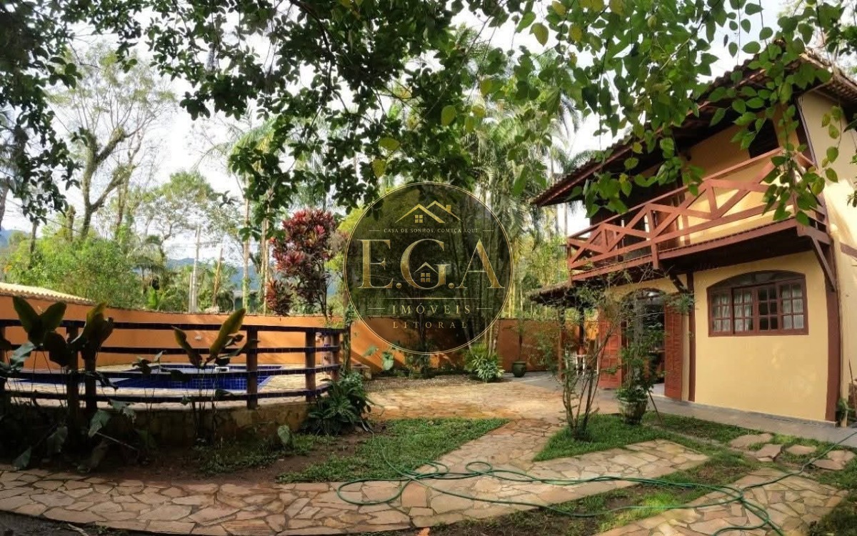 Casa no Sertão de Camburi - SP