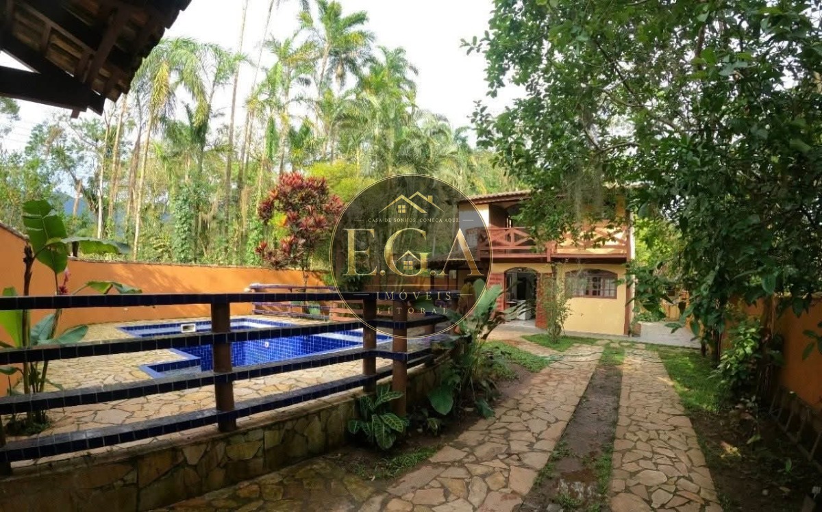 Casa no Sertão de Camburi - SP
