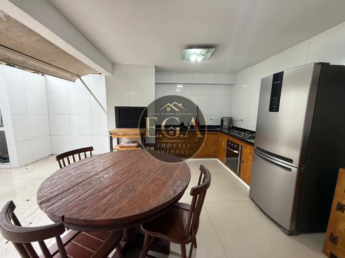 Casa de Condomínio na Praia de Boiçucanga -SP
