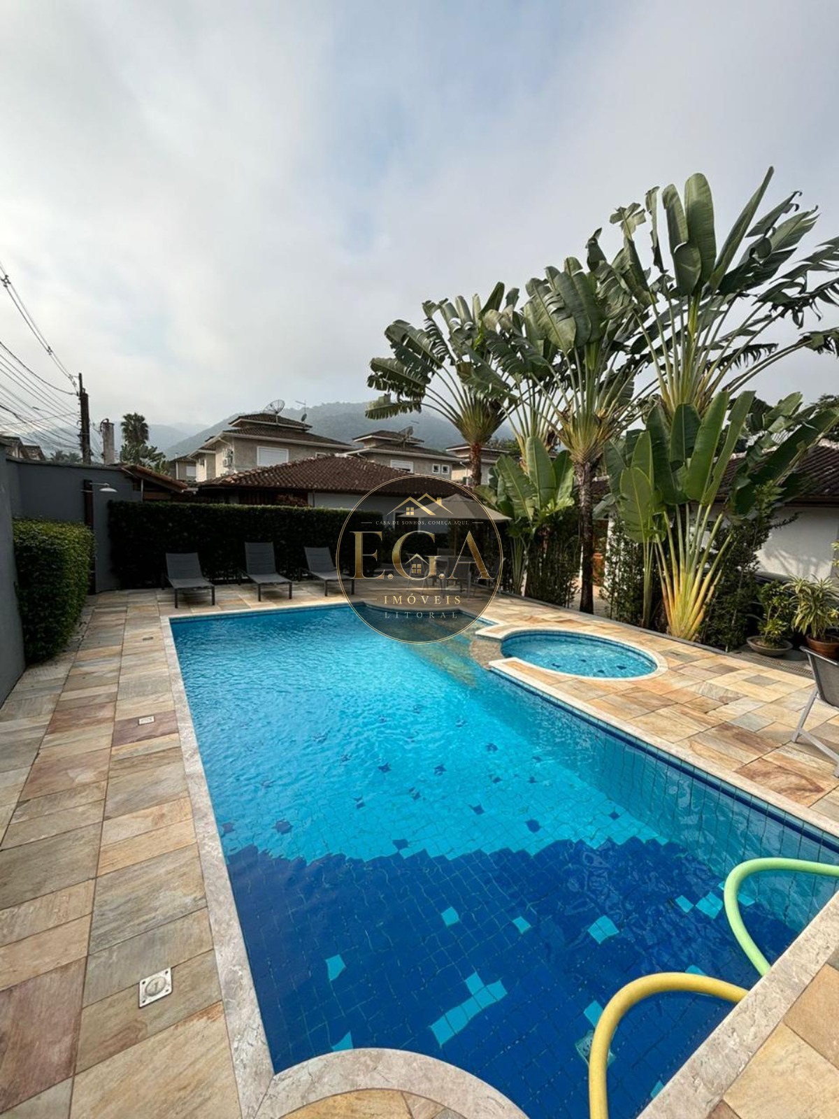 Casa na praia de juquehy -sp