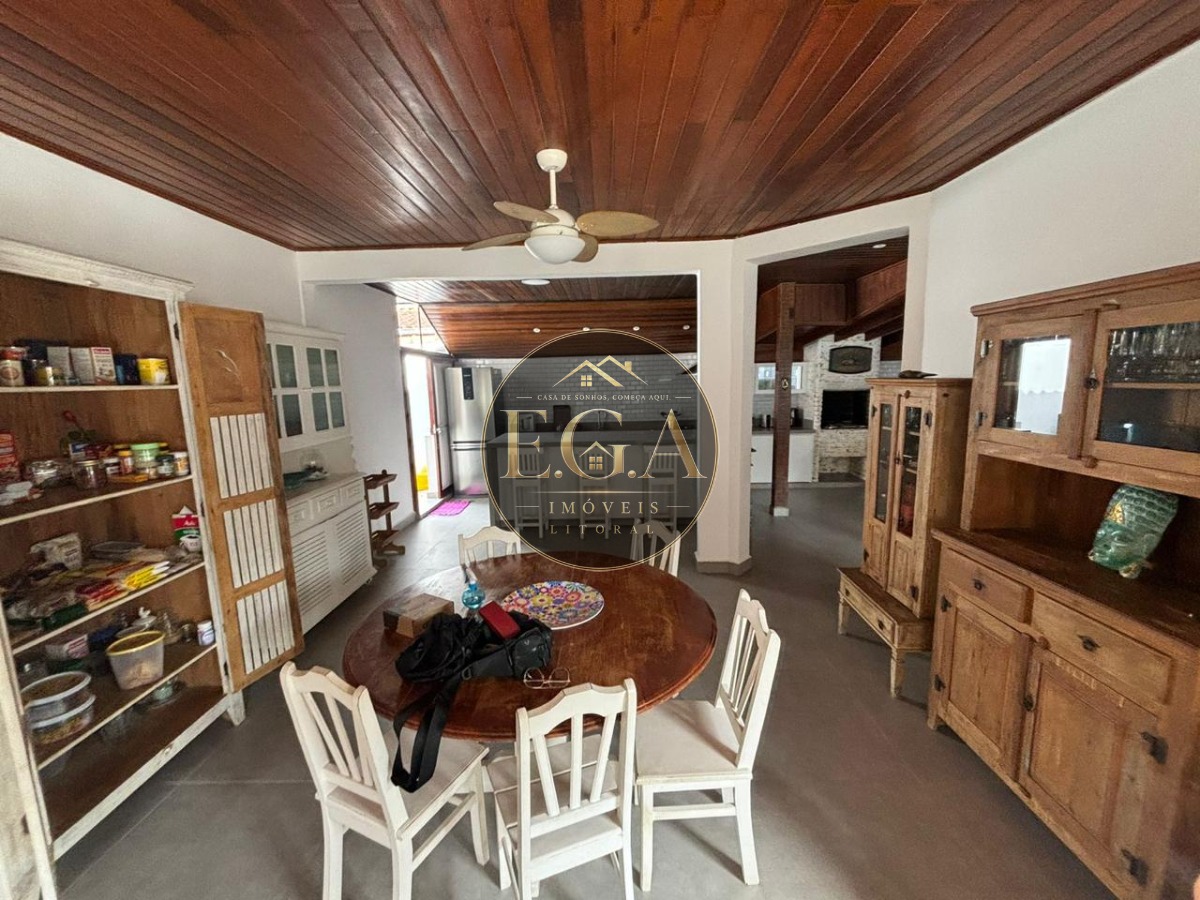 Casa na praia de juquehy -sp
