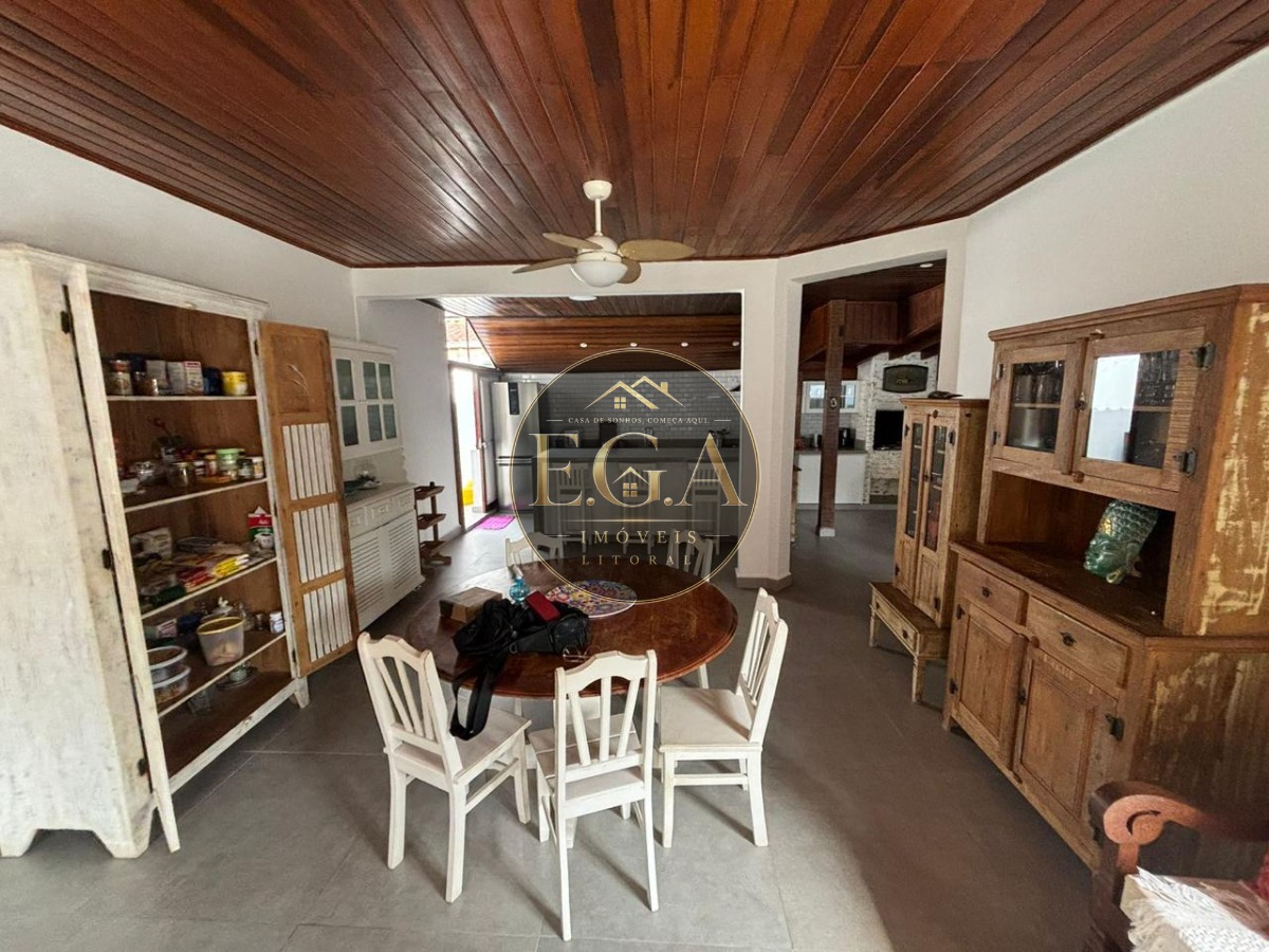 Casa na praia de juquehy -sp