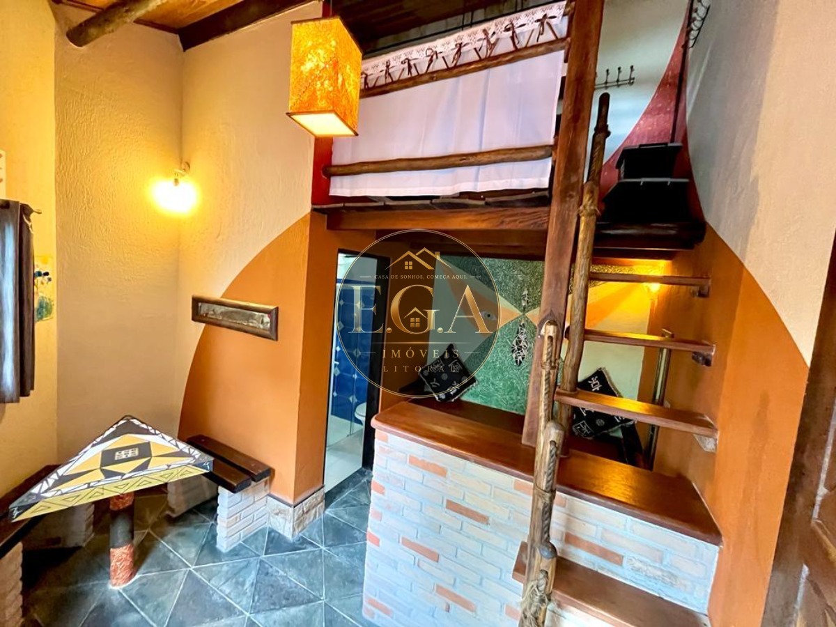 Casa na praia de boiçucanga -sp 120 da água