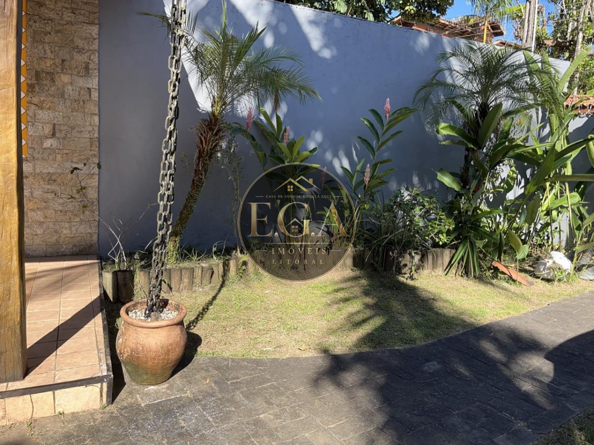 Casa na praia de boiçucanga -sp 120 da água