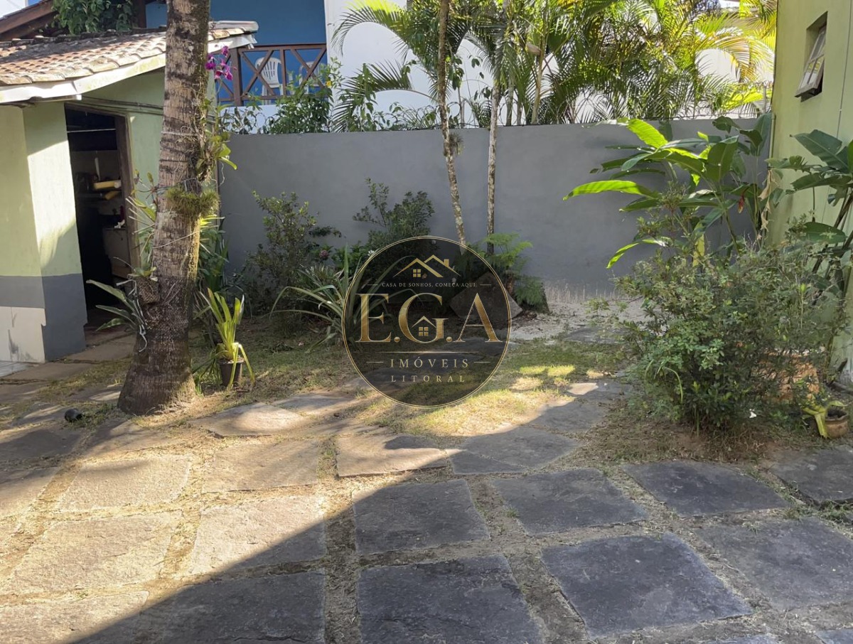 Casa na praia de boiçucanga -sp 120 da água