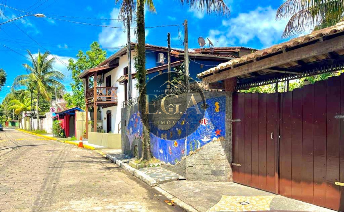 Casa na praia de boiçucanga -sp 120 da água