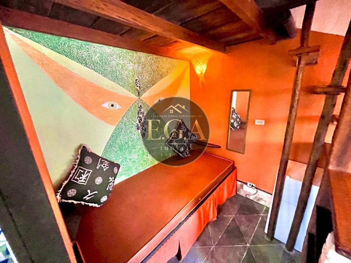 Casa na Praia de Boiçucanga -SP 120 da água