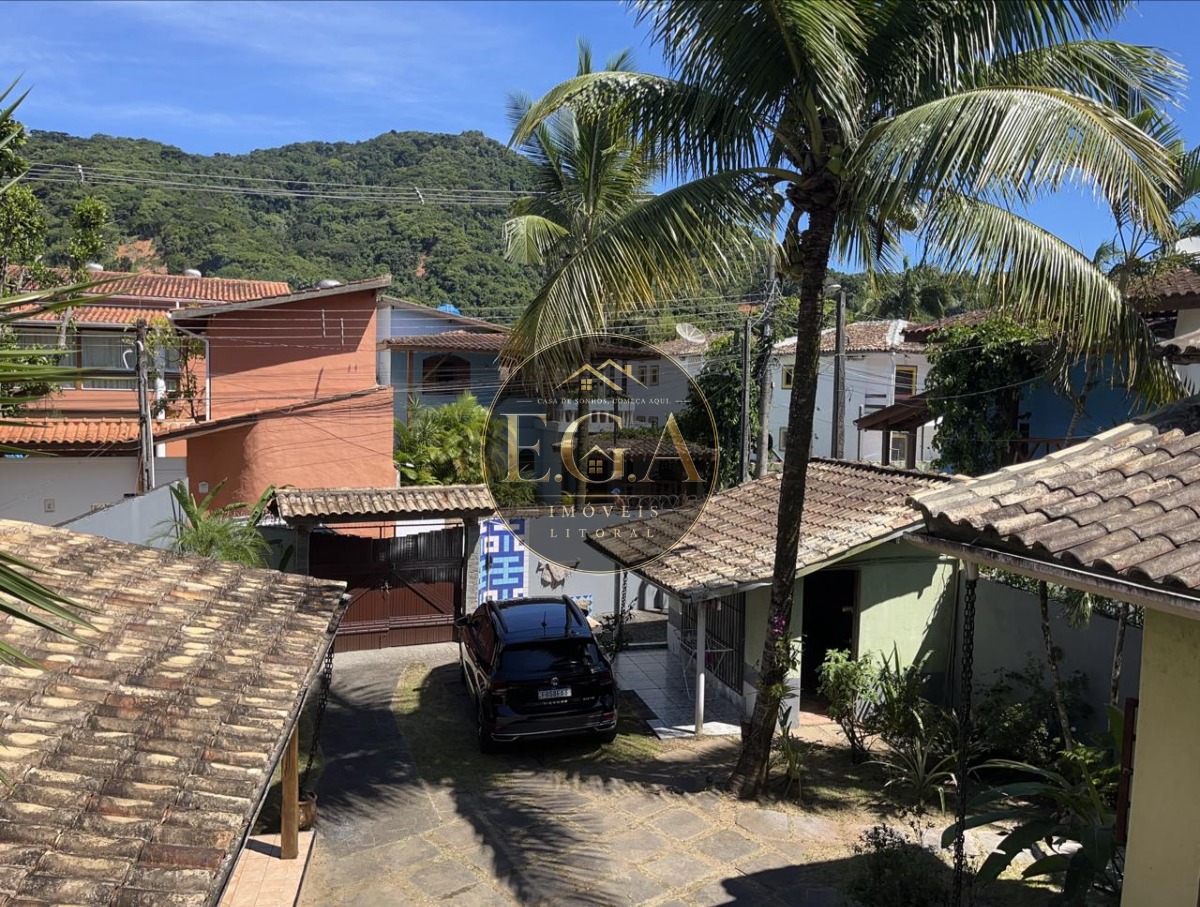 Casa na praia de boiçucanga -sp 120 da água