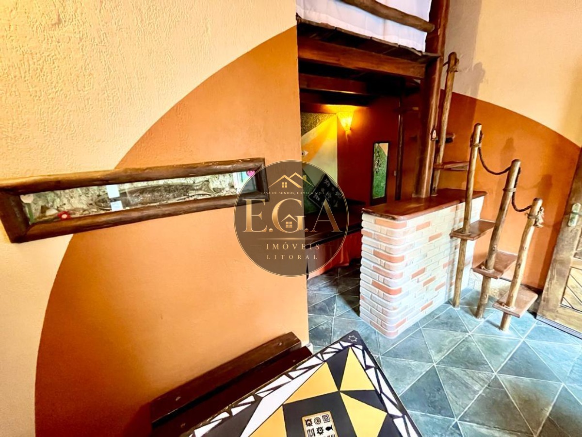 Casa na praia de boiçucanga -sp 120 da água