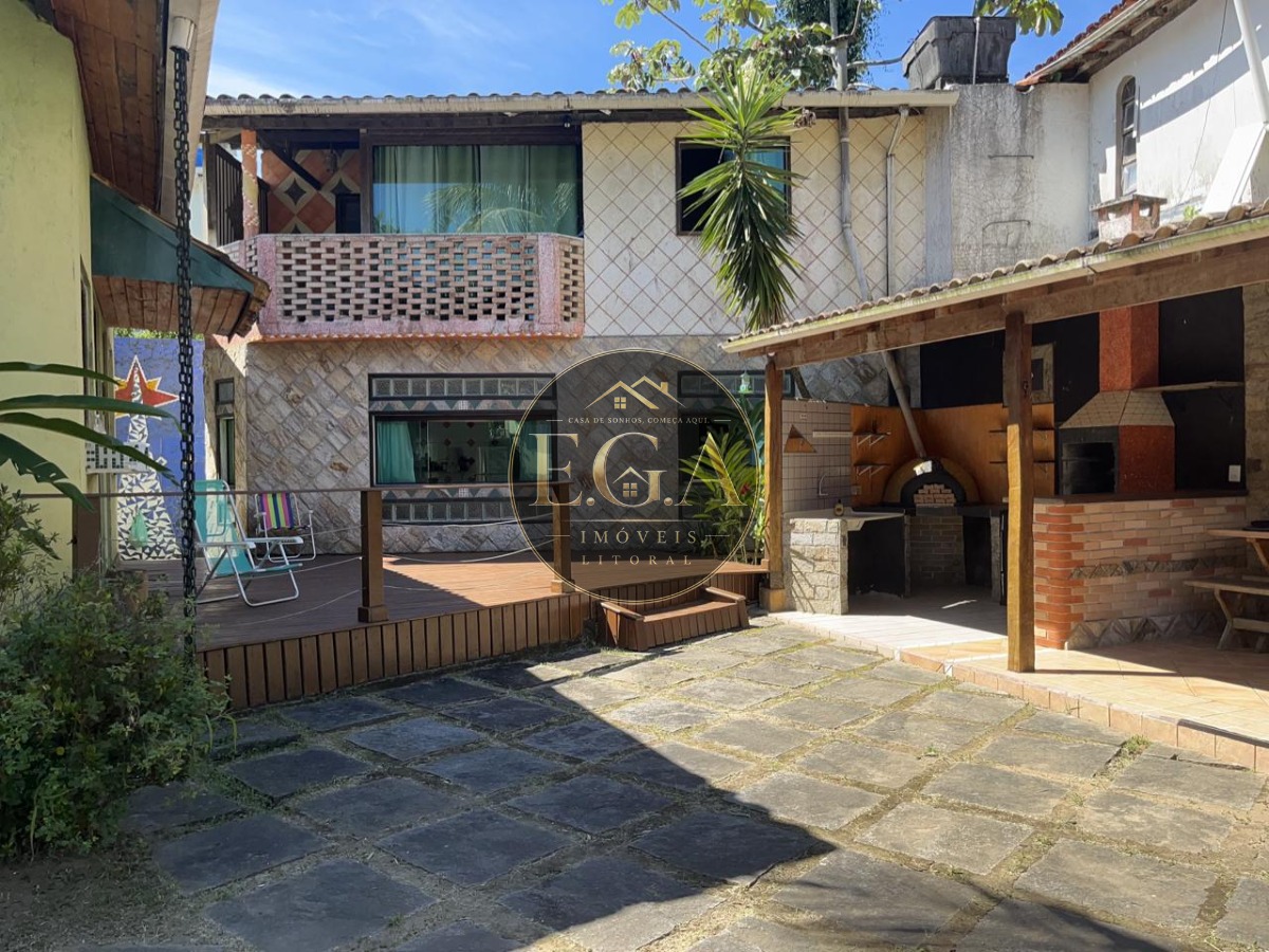 Casa na praia de boiçucanga -sp 120 da água