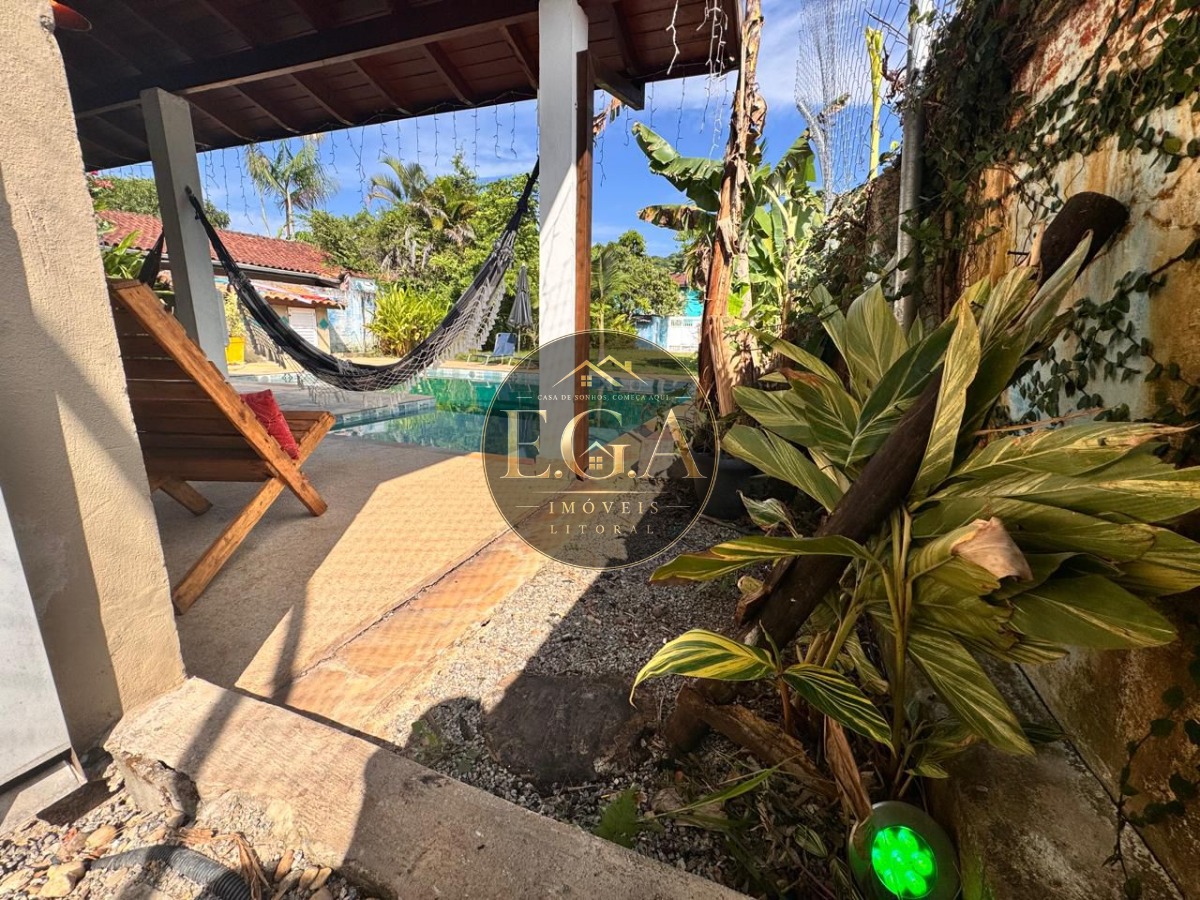 Casa na praia de camburi - sp