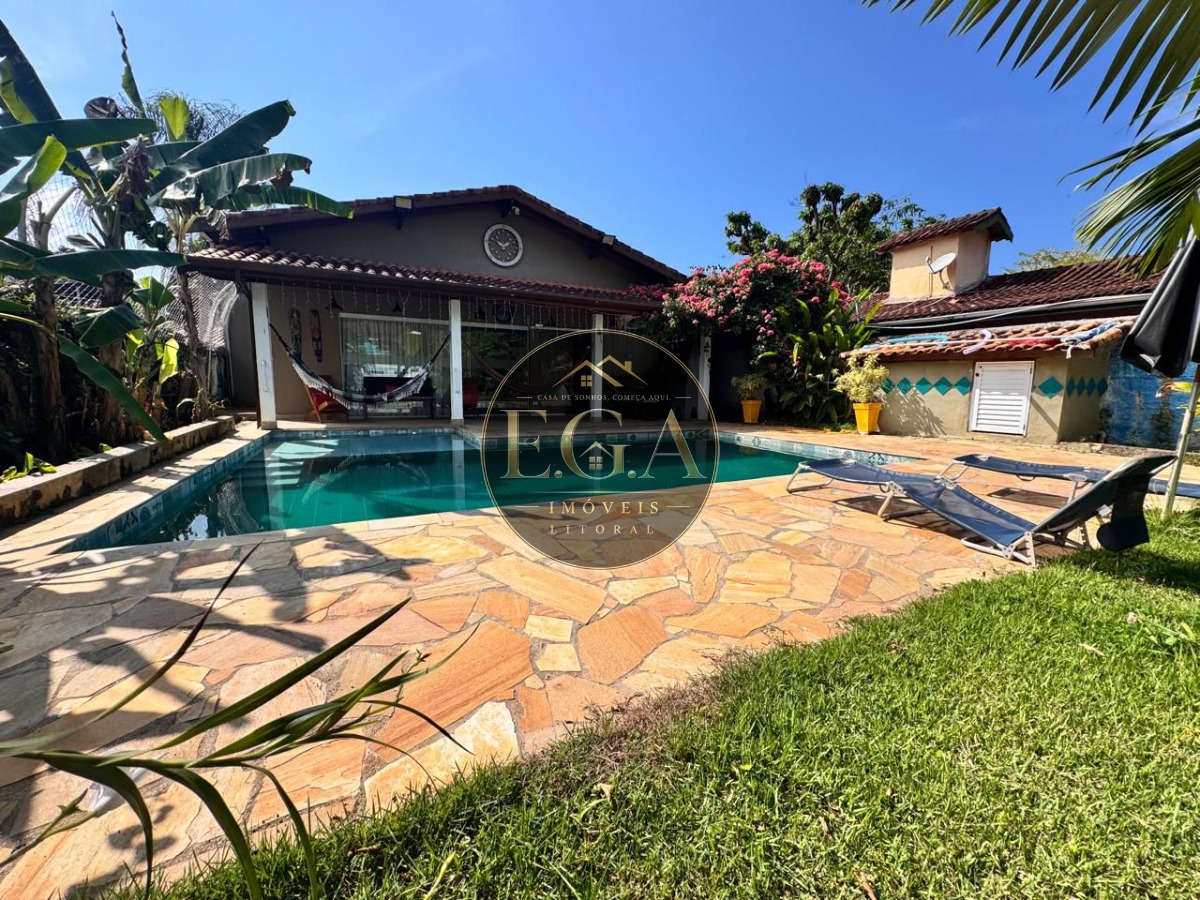 Casa na praia de camburi - sp