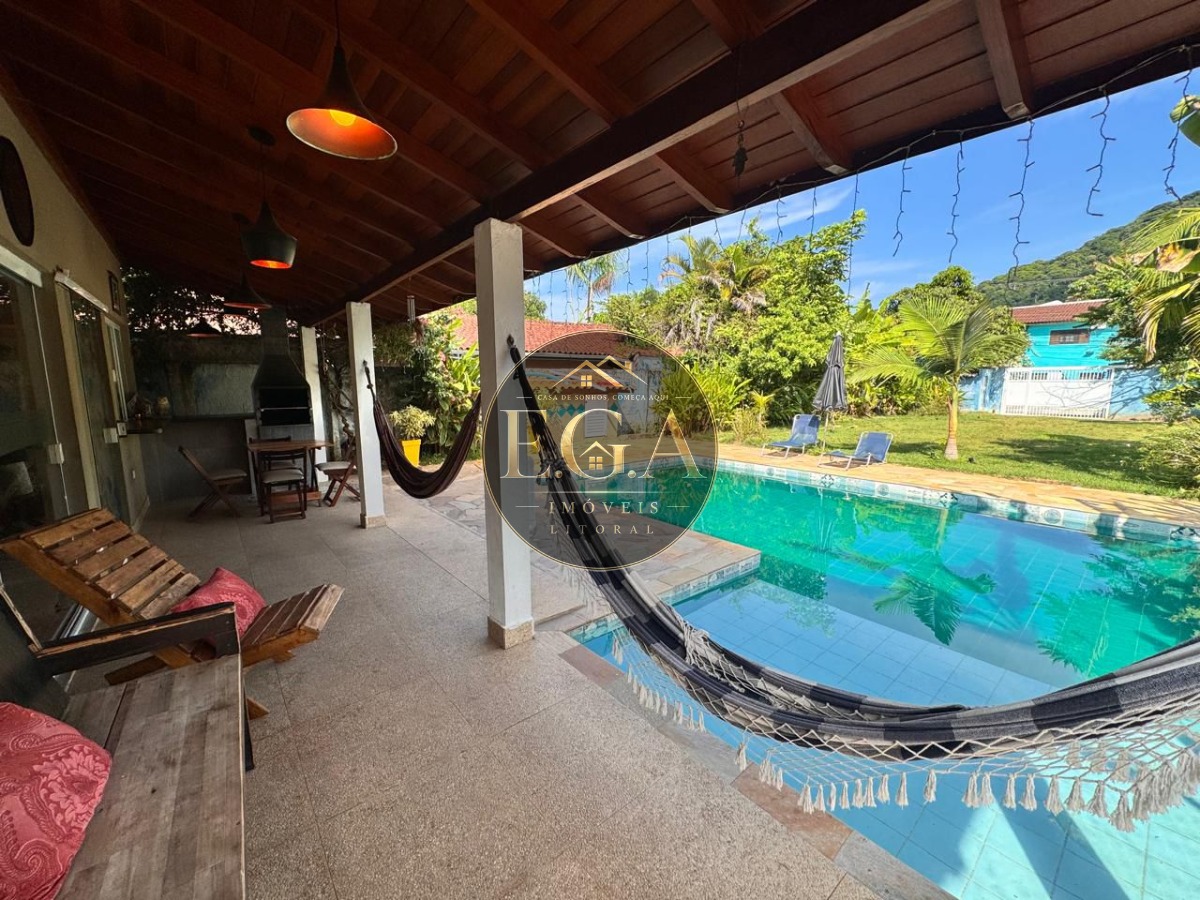 Casa na praia de camburi - sp
