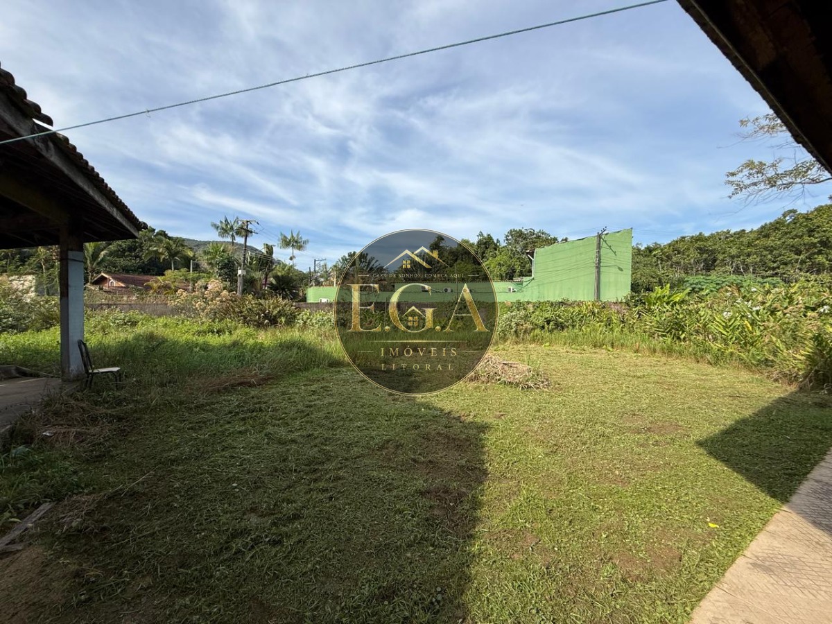 Área com 4,800m² com 07 casas a terminar camburi -sp