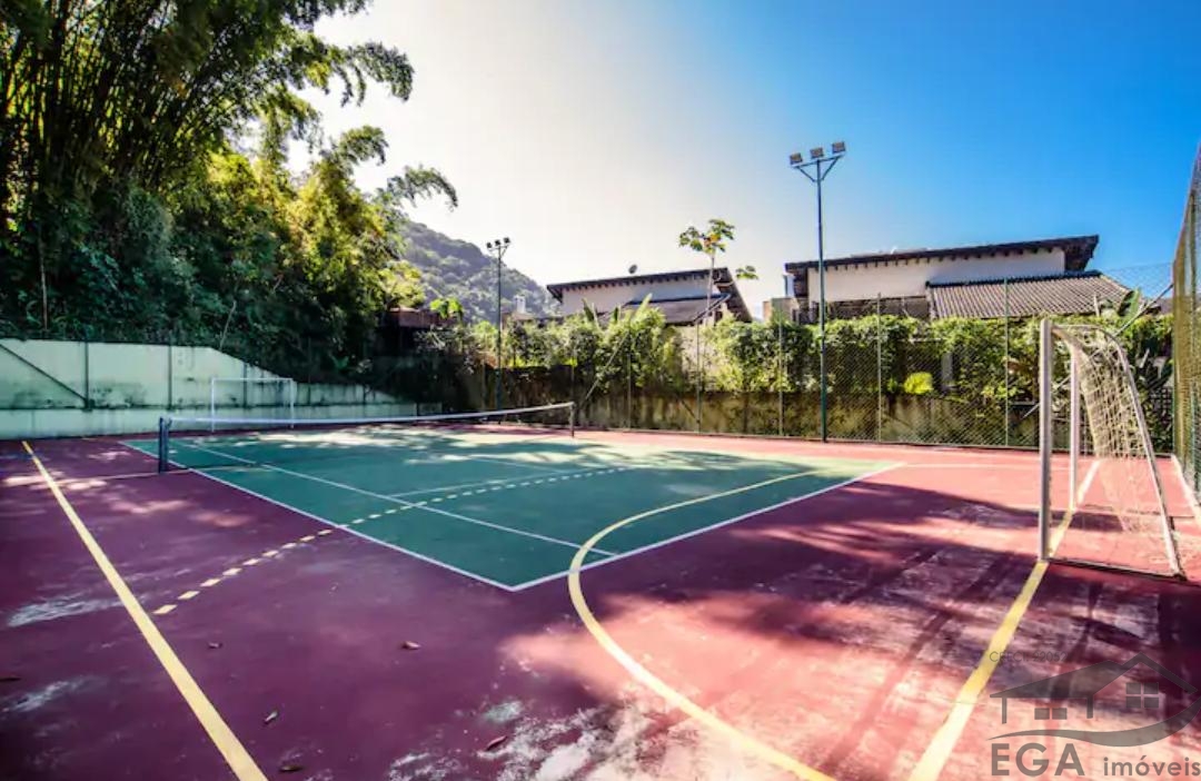 Casa Avenda Em Condominio de Alto Padrão
