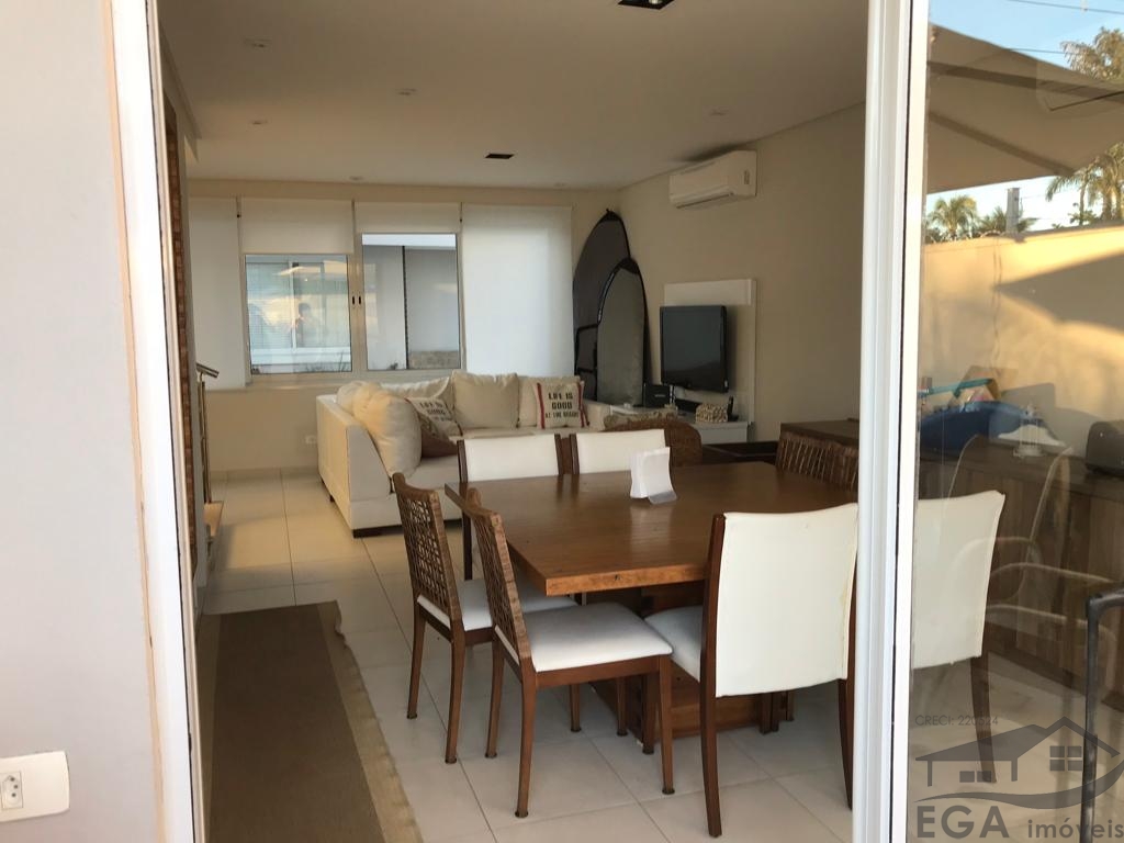 Casa Avenda Em Condominio de Alto Padrão