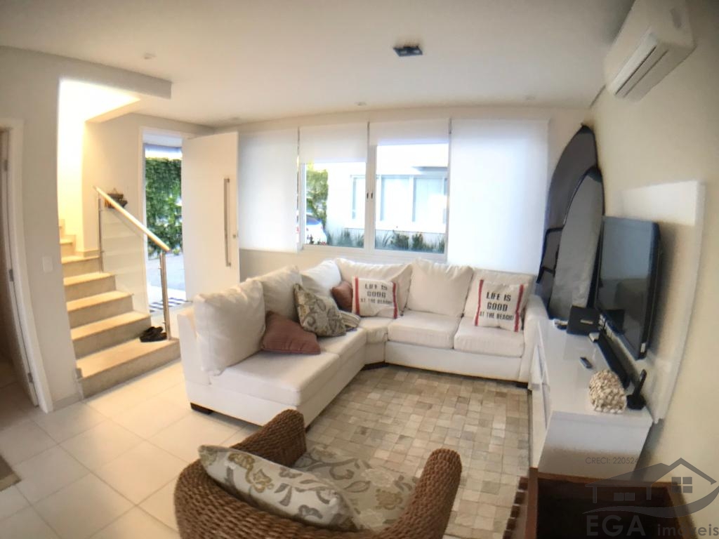 Casa Avenda Em Condominio de Alto Padrão