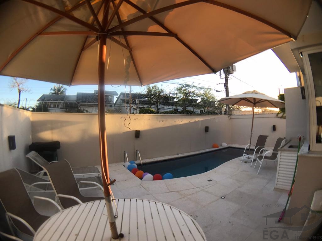 Casa Avenda Em Condominio de Alto Padrão