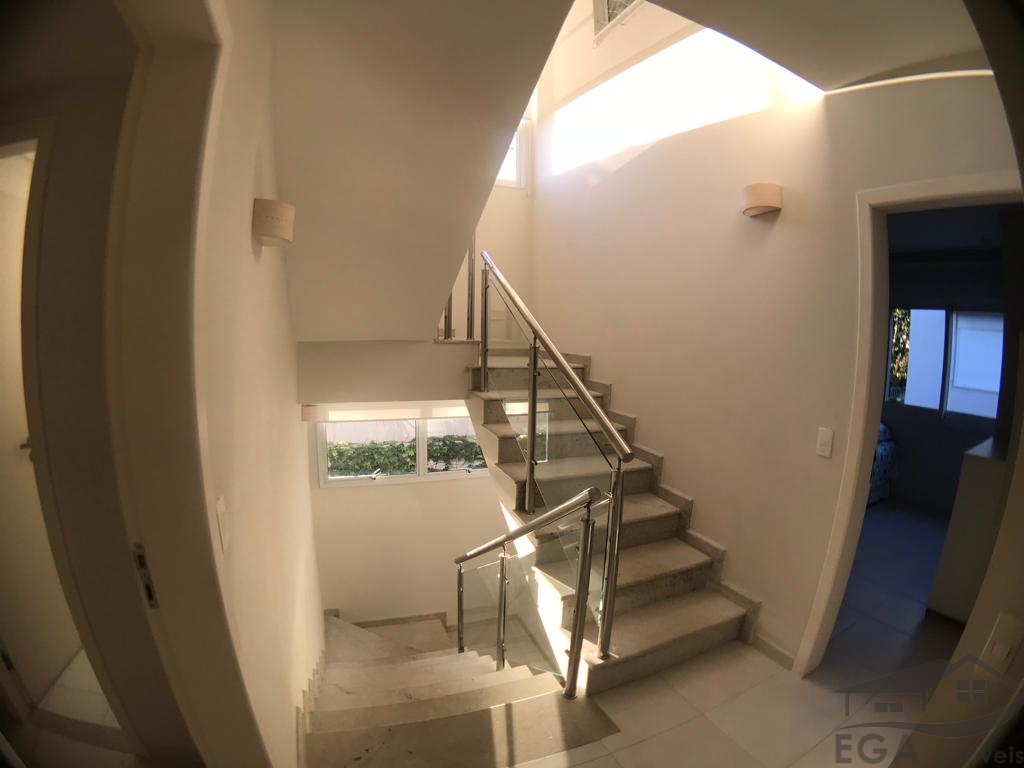Casa Avenda Em Condominio de Alto Padrão