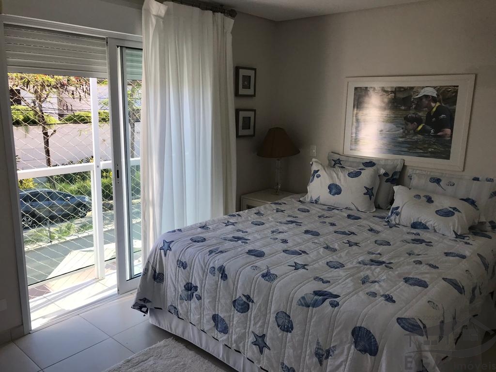 Casa Avenda Em Condominio de Alto Padrão