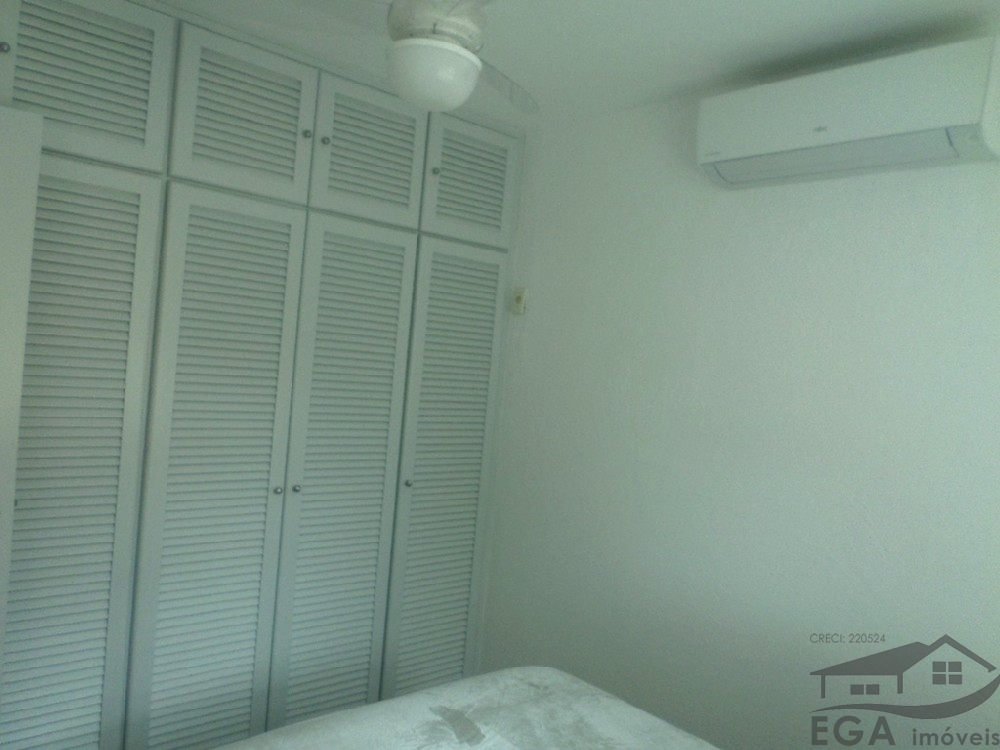Casa avenda em condominio de alto padrão