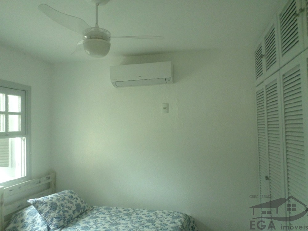 Casa avenda em condominio de alto padrão