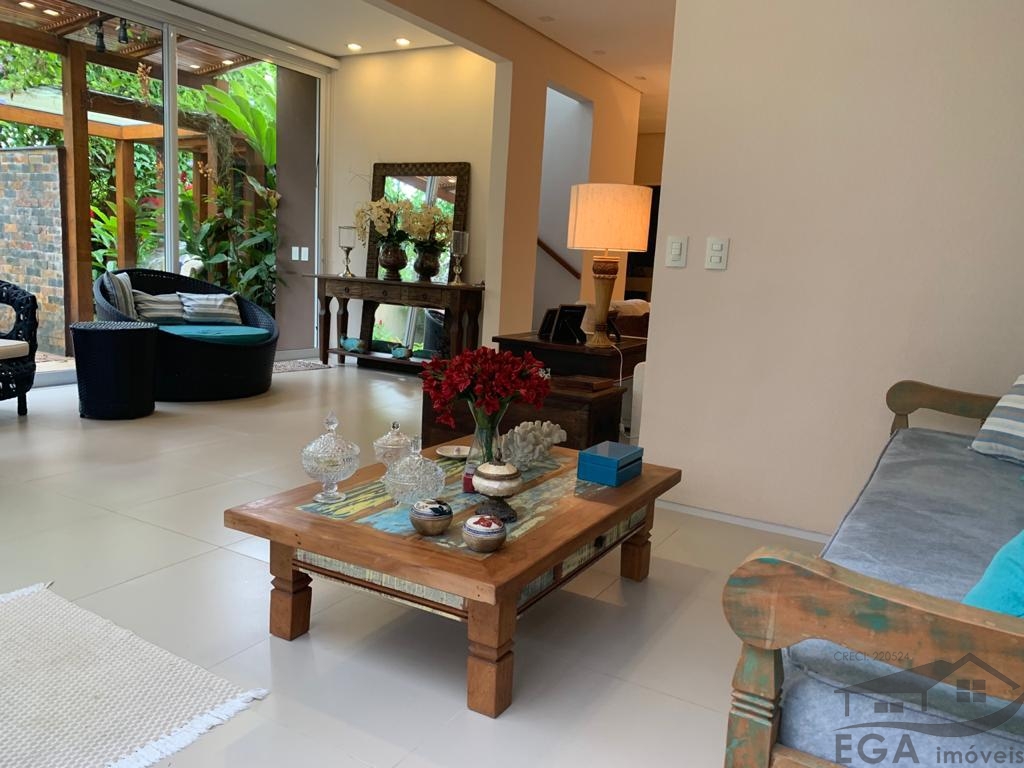 Casa Avenda Em Condominio de Alto Padrão